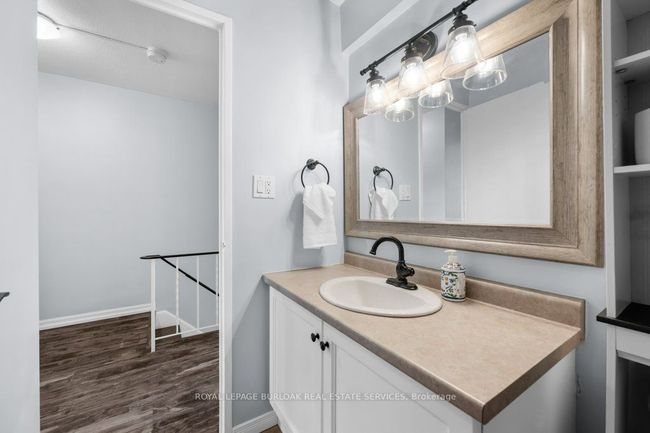 522 - 350 Quigley Rd, Condo with 3 bedrooms, 1 bathrooms and null parking in Hamilton ON | Image 23