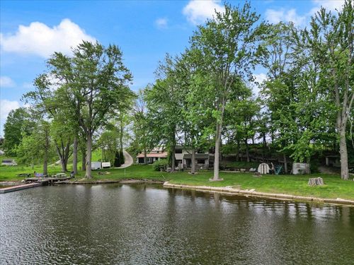 9122 N Steinbarger Lake Road, Wawaka, IN, 46794 | Card Image