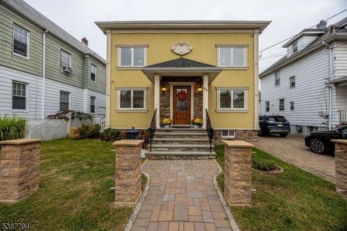 71 Christie Ave, Clifton, NJ, 07011-1211 | Card Image
