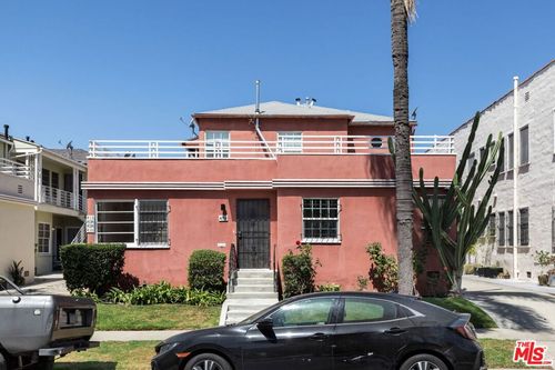 413 1/2 N Gardner St, Los Angeles, CA, 90036-5708 | Card Image