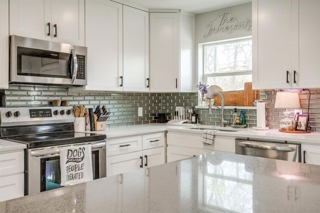 3212 San Marcus Ave, House other with 4 bedrooms, 2 bathrooms and null parking in Dallas TX | Image 11