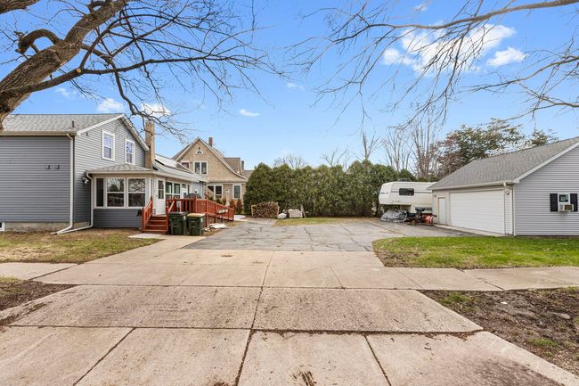 617 W Main St, House other with 4 bedrooms, 2 bathrooms and 8 parking in West Dundee IL | Image 23