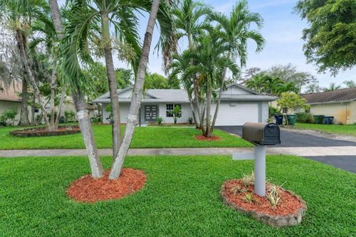 7138 Nw 49th Pl, Lauderhill, FL, 33319-3438 | Card Image