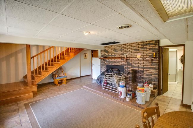 8556 Kee Mac Ln, House other with 2 bedrooms, 2 bathrooms and 3 parking in Alton IL | Image 40