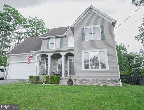 27 Cheyenne Ln, FRONT ROYAL, VA, 22630-9026 | Card Image