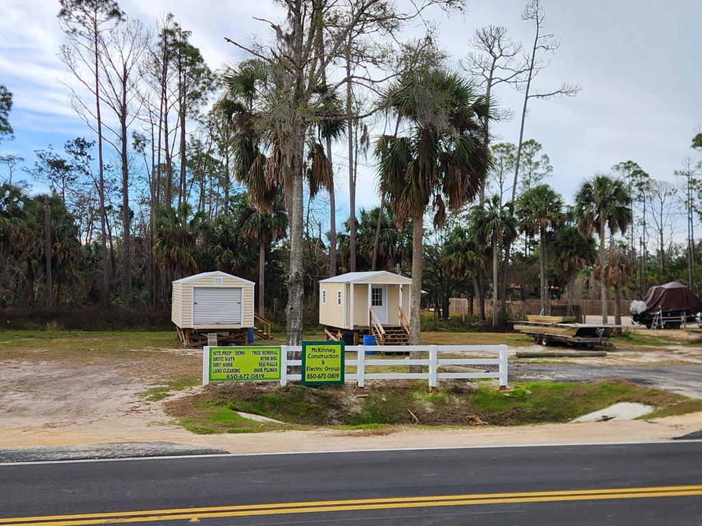 Land in Steinhatchee