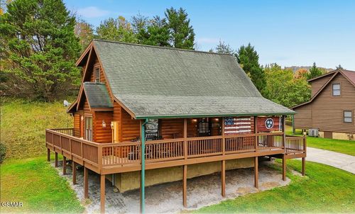 429 Keegan Dr, Pigeon Forge, TN, 37863-5229 | Card Image