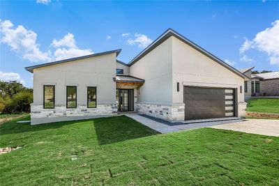 612 Broken Hills Drive, House other with 3 bedrooms, 2 bathrooms and 4 parking in Horseshoe Bay TX | Image 2