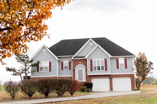 218 Golden Oaks Dr, La Fayette, GA, 30728-6282 | Card Image