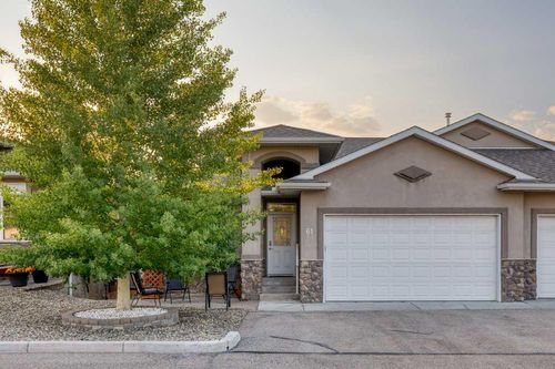 61 River Heights View, Cochrane, AB, T4C0E6 | Card Image