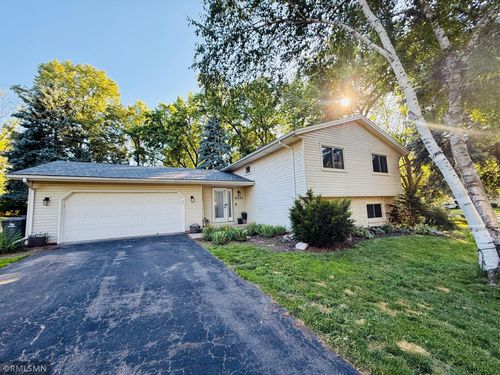 10581 Lake Fall Dr, Eden Prairie, MN, 55347-2031 | Card Image