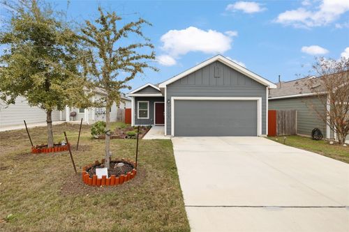 7116 Spirit Hill Rd, Austin, TX, 78744-3352 | Card Image
