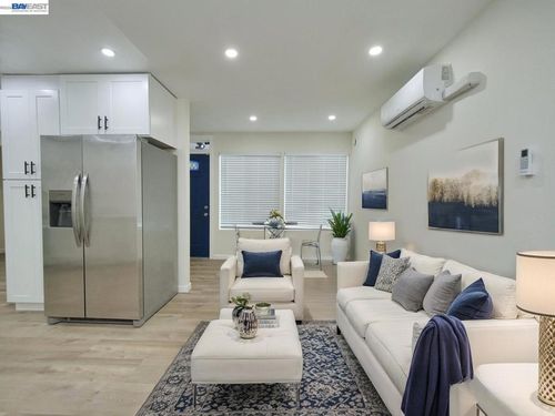 622 Alice St., Oakland, CA, 94607-4413 | Card Image