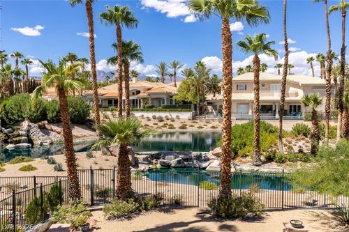 8812 Rainbow Ridge Dr, Las Vegas, NV, 89117-5815 | Card Image