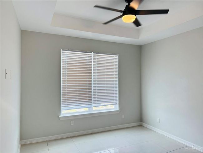 5512 N Crown Point, Townhouse with 3 bedrooms, 3 bathrooms and 2 parking in Pharr TX | Image 15