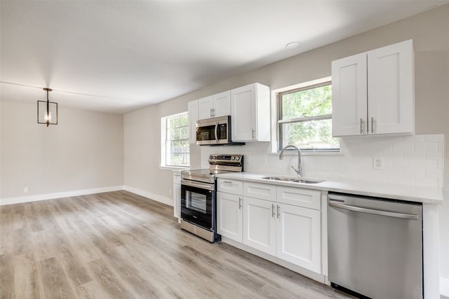 324 Deer Creek Rd, House other with 3 bedrooms, 2 bathrooms and null parking in Everman TX | Image 5