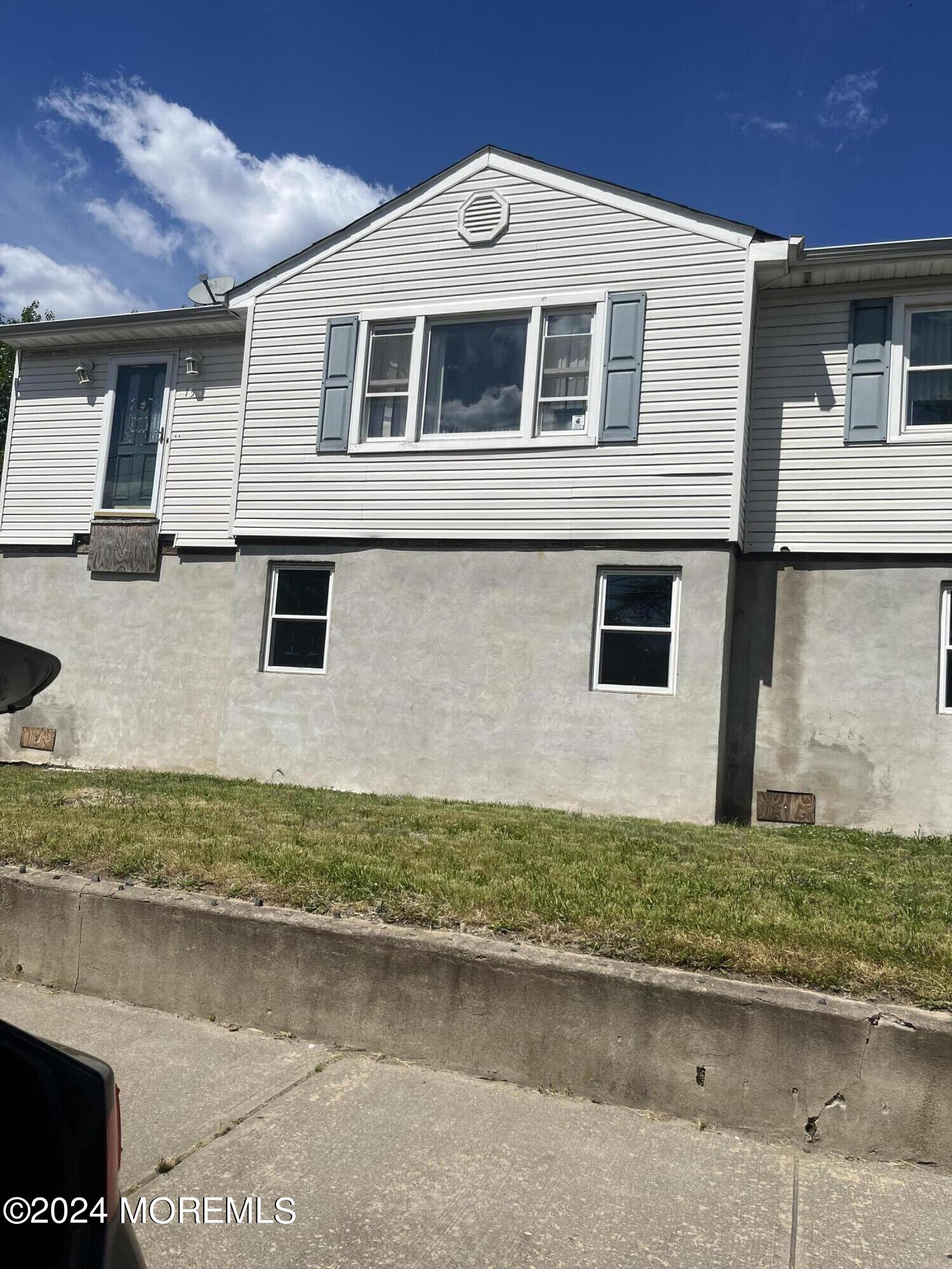 Center Ave, Keansburg, NJ 07734
