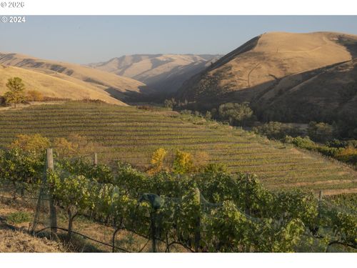 56053 N Fork Walla Walla River Rd, Milton-Freewater, OR, 97862-7057 | Card Image