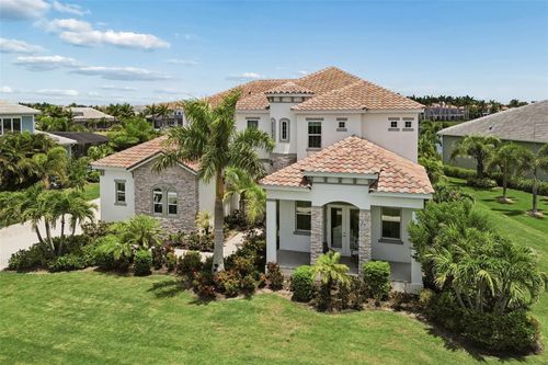 823 Manns Harbor Dr, Apollo Beach, FL, 33572-3384 | Card Image
