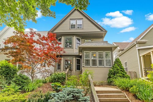 713 E Russell Ave, Milwaukee, WI, 53207-2143 | Card Image
