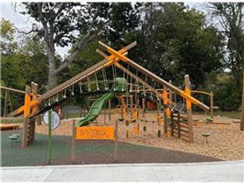 2180 Eustis St, Roseville, MN, 55113-3810 | Card Image