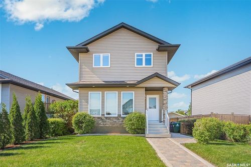 643 Hampton Cir, Saskatoon, SK, S7R0K1 | Card Image