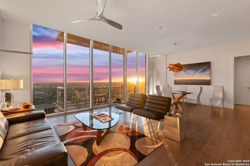 unit-2905-610 E Market St, San Antonio, TX, 78205-2680 | Card Image