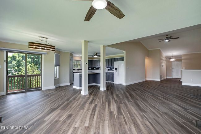 310 Dilegwa Way, Condo with 4 bedrooms, 3 bathrooms and null parking in Loudon TN | Image 6