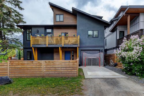 1-1401 1 Ave, Canmore, AB, T1W1M6 | Card Image
