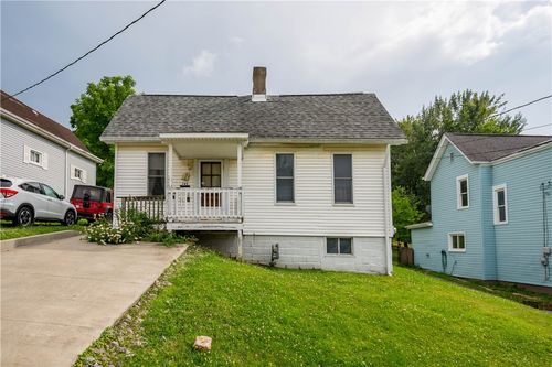 143 Bellevue St, N Franklin Twp, PA, 15301 | Card Image