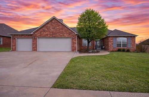 1916 Barnett Place, Bartlesville, OK, 74006 | Card Image
