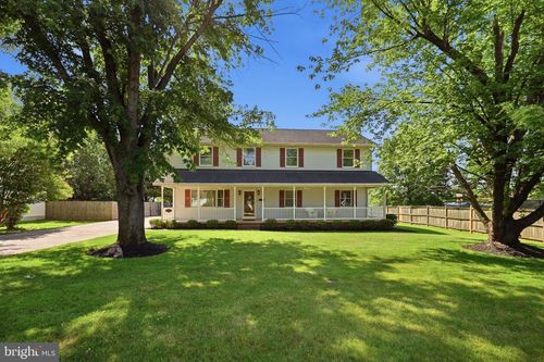 8905 Tudor Ln, MANASSAS, VA, 20110-5723 | Card Image