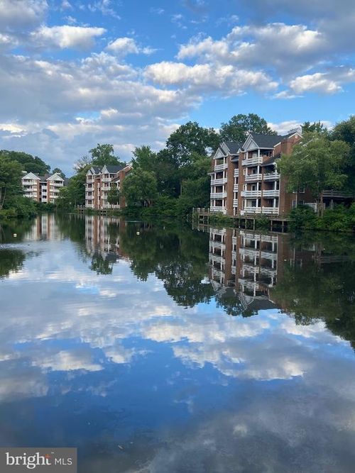 7604 Lakeside Village Dr, FALLS CHURCH, VA, 22042-7543 | Card Image