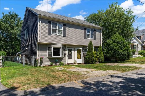 43 Garfield St, Newport, RI, 02840-1304 | Card Image