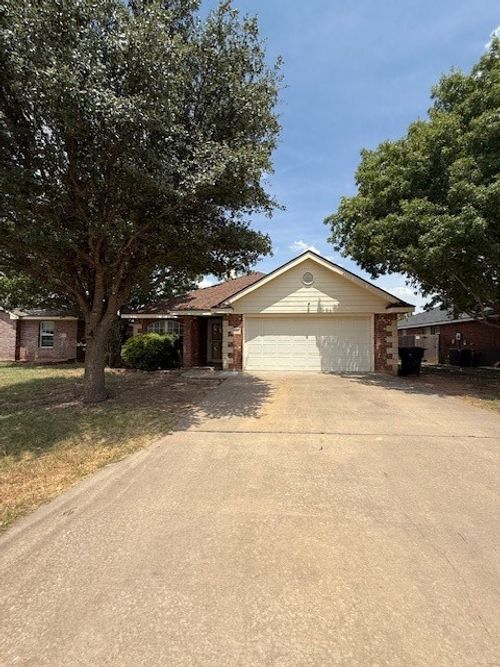 6610 Inverness St, Abilene, TX, 79606-1616 | Card Image