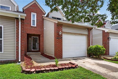 cros-1245 Hillock Crossing, Virginia Beach, VA, 23455 | Card Image