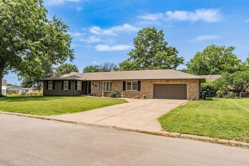 602 Thunderbird Drive, Harrisonville, MO, 64701 | Card Image