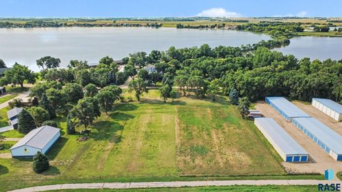 6090 Dakota Ave Avenue, Madison, SD, 57042 | Card Image
