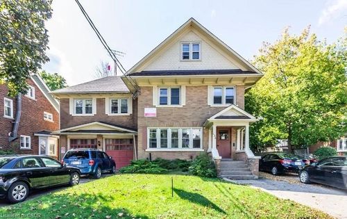 133 Albert St, Waterloo, ON, N2L3T2 | Card Image
