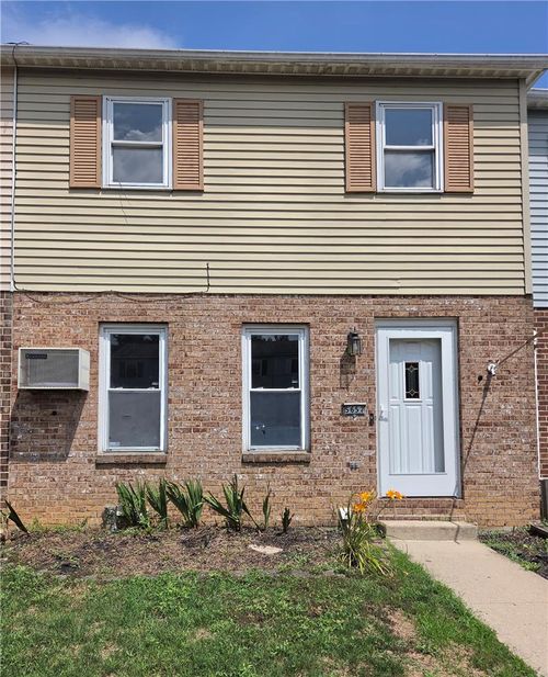 5657 Wood Ln, ALLENTOWN, PA, 18106-9548 | Card Image