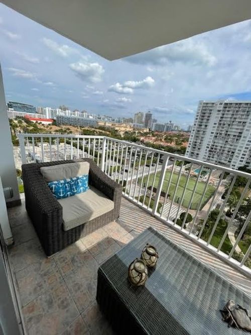 apt-1208-2801 Ne 183rd St, Aventura, FL, 33160-2131 | Card Image