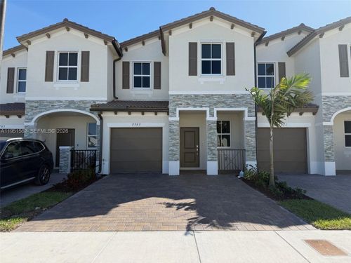 2767 Se 25th Ave, Homestead, FL, 33035-2630 | Card Image