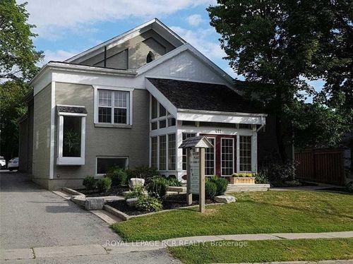 lower-cubicle-411 Queen St, Newmarket, ON, L3Y2G9 | Card Image