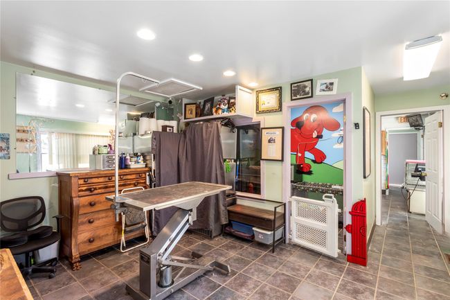 Misc room featuring recessed lighting | Image 11