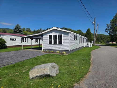 15 Cedar St, Colebrook, NH, 03576-3106 | Card Image
