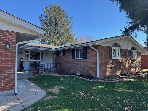 1038 Lark Ln, Xenia, OH, 45385-1314 | Card Image