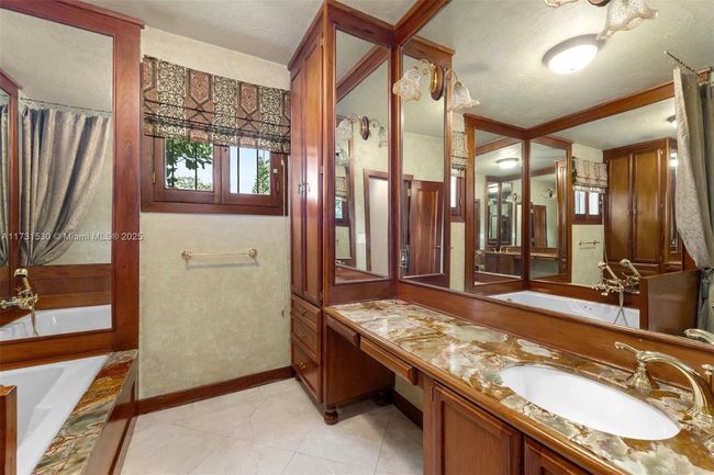 225 Alesio Ave, House other with 5 bedrooms, 8 bathrooms and null parking in Coral Gables FL | Image 9