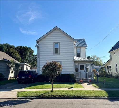 436 N 8th St, Coshocton, OH, 43812-1230 | Card Image