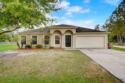 927 Cambridge Court, House other with 4 bedrooms, 2 bathrooms and null parking in Kissimmee FL | Image 2