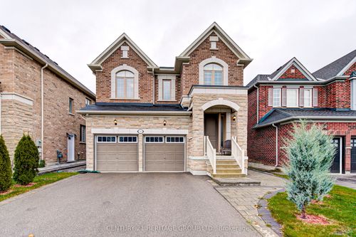 126 Mcdonnell Cres, Bradford, ON, L3Z0S8 | Card Image